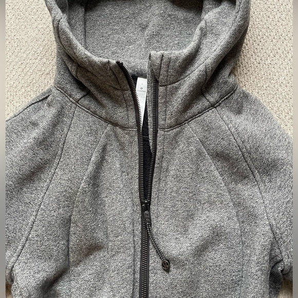 Gray Lululemon scuba full zip sweater, size 6 - Picture 1 of 2